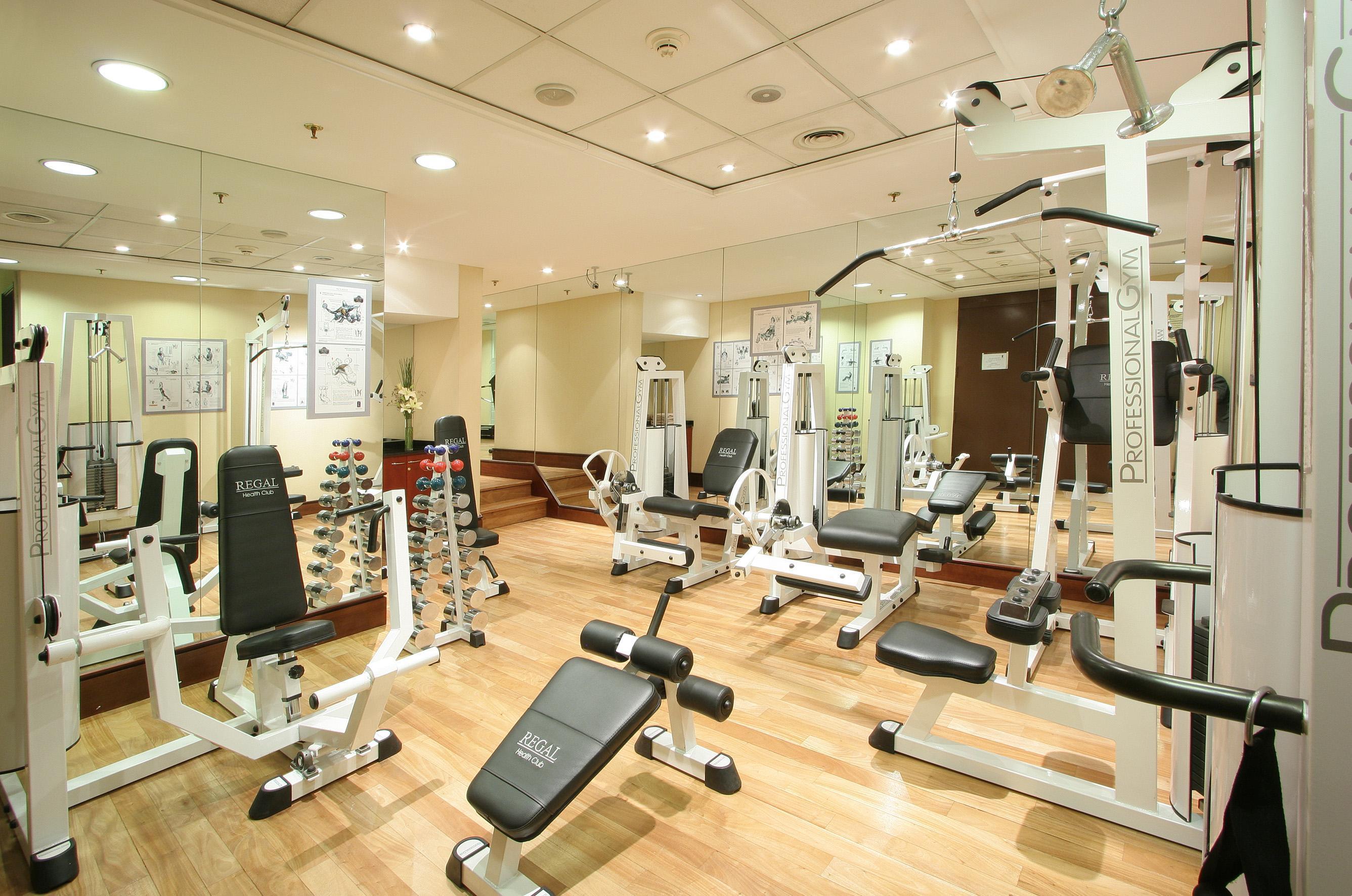 Regal Pacific Puerto Madero Hotell Buenos Aires Eksteriør bilde A gym in a hotel