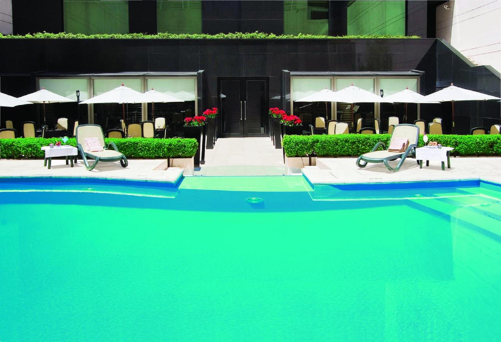 Regal Pacific Puerto Madero Hotell Buenos Aires Eksteriør bilde The pool at the hotel