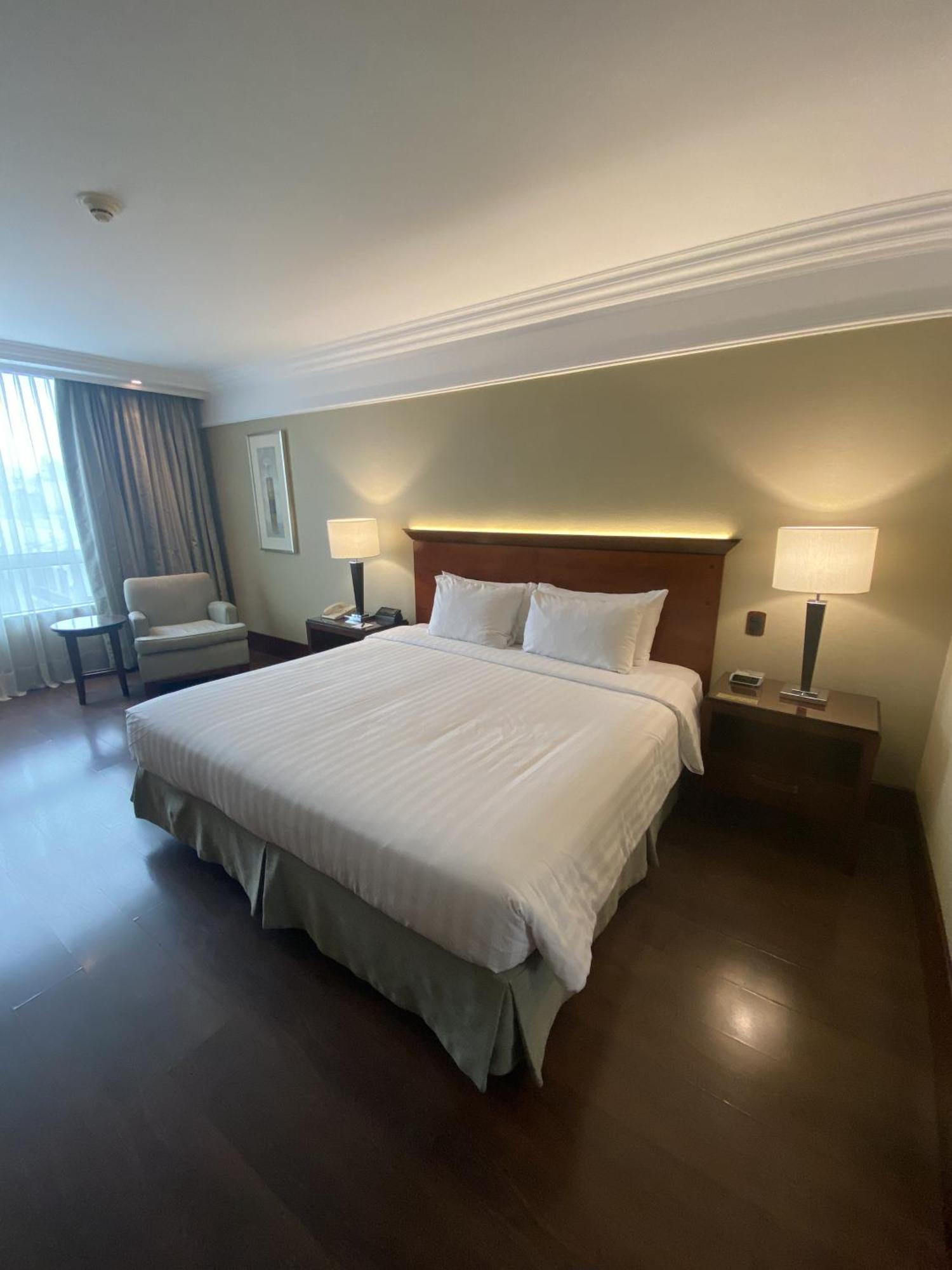 Regal Pacific Puerto Madero Hotell Buenos Aires Eksteriør bilde A room at the hotel