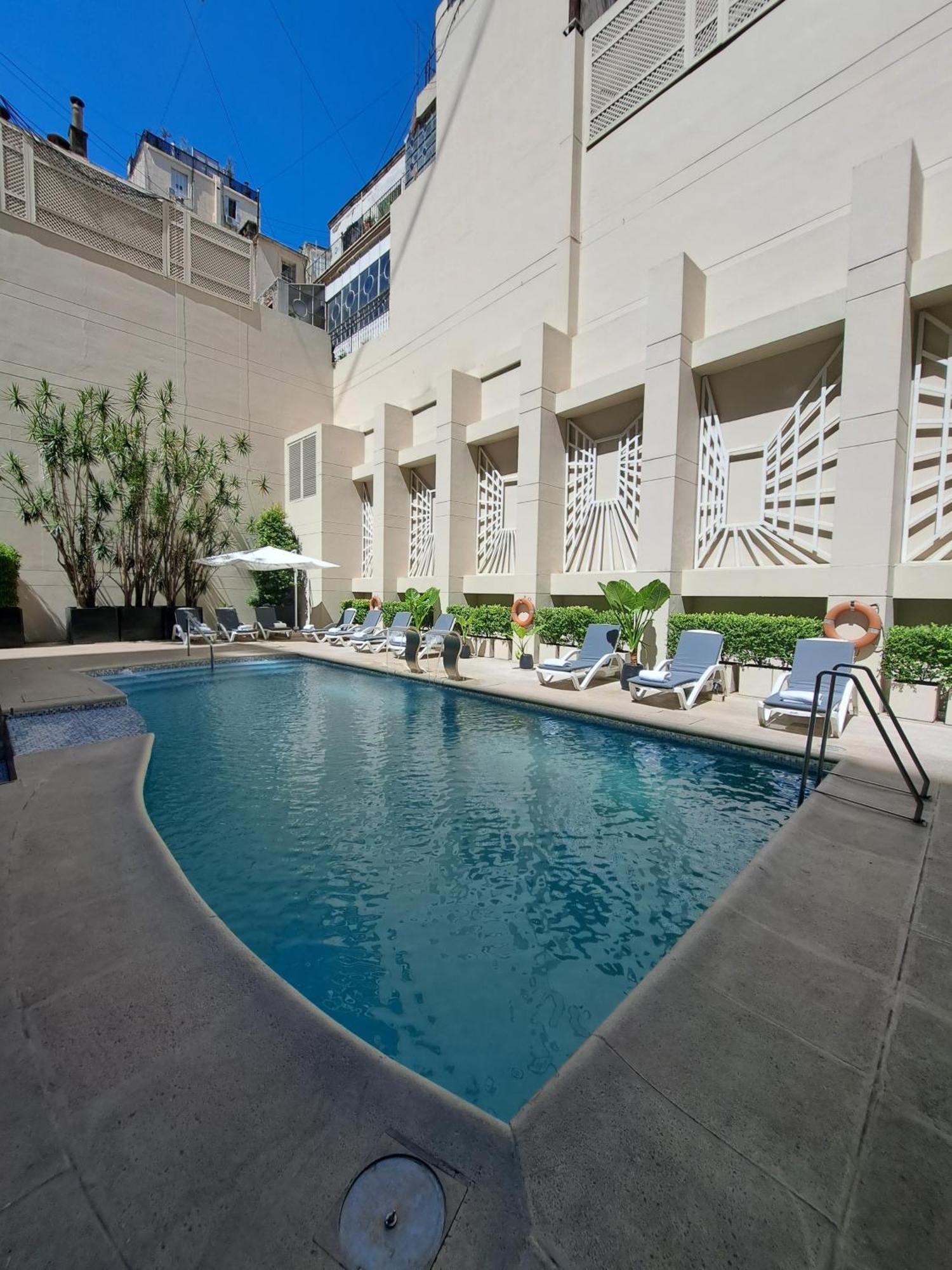 Regal Pacific Puerto Madero Hotell Buenos Aires Eksteriør bilde The pool at the hotel