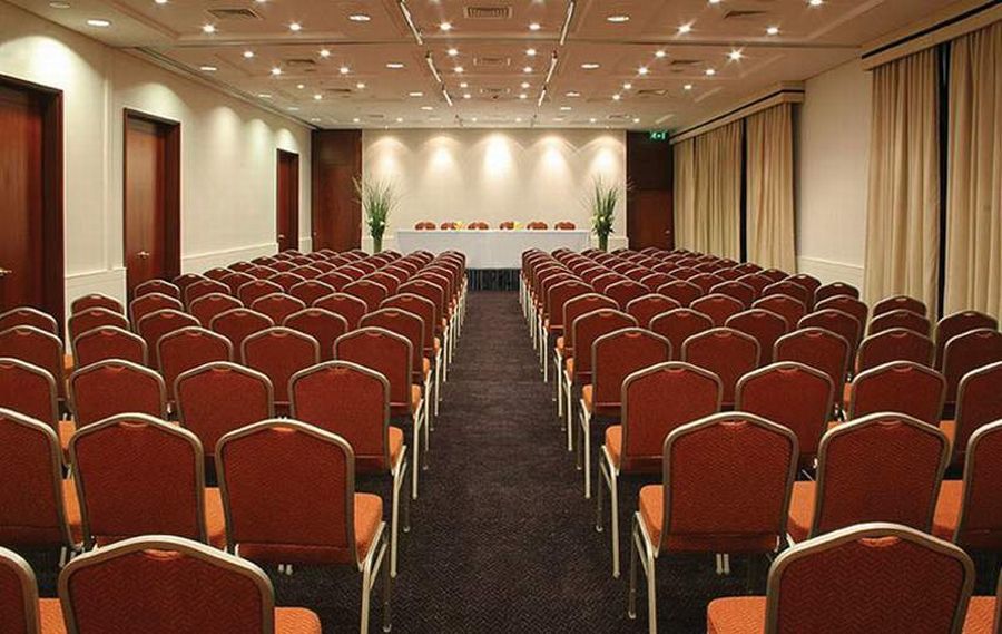 Regal Pacific Puerto Madero Hotell Buenos Aires Fasiliteter bilde A typical conference room
